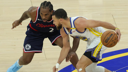 德转评年度最佳右边锋：杜埃、奥利塞、萨拉赫、亚马尔入围