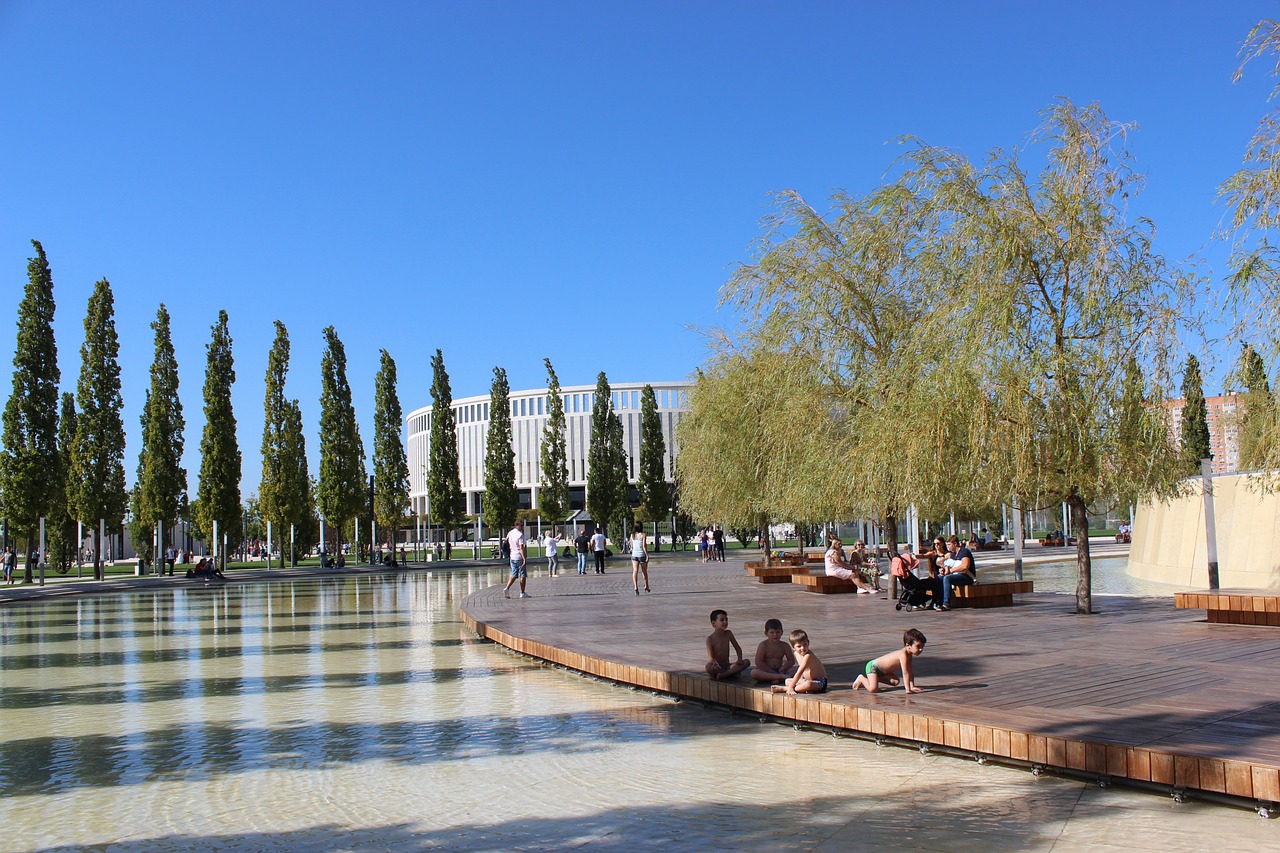 记者：中英青训交流会上对15天7赛进行了反思，会给球员带来风险