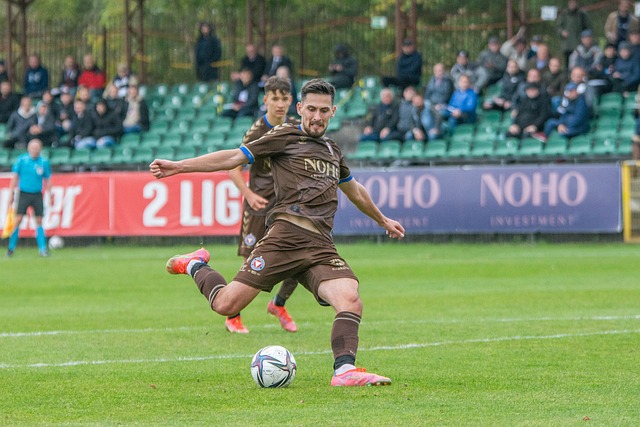 快船总裁弗兰克揽责：我为快船的糟糕战绩承担责任，没人责怪保罗